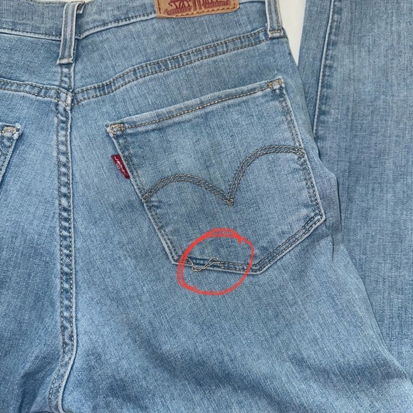 Levi's Women's Skinny Leg Jeans size 26 - Picture 5 of 8